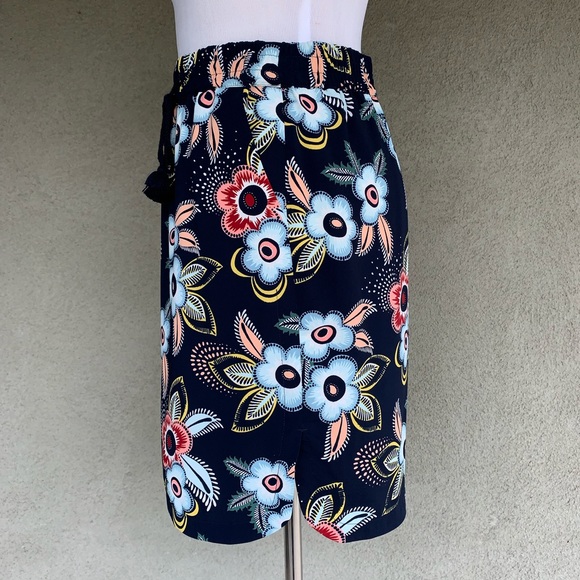 🔥5/$20🔥 “Loft” Navy Floral Mini Skirt Petite XXS NWOT - Picture 6 of 8